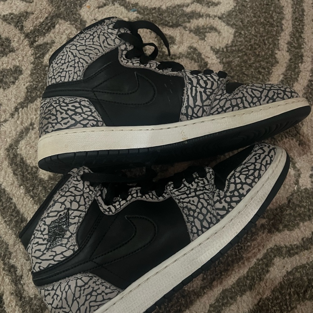 Jordan 1 Sneakers